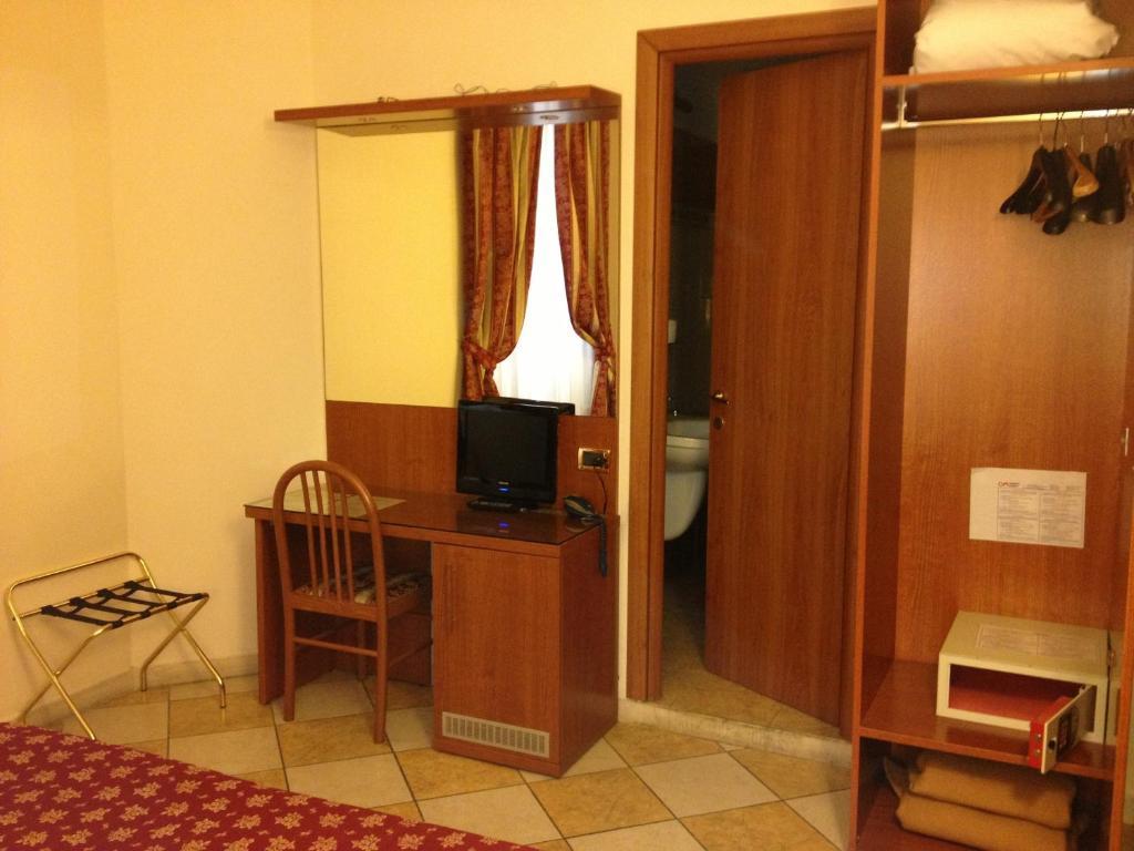 Hotel Chicago Roma Habitación foto